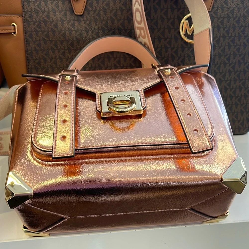 MICHAEL KORS Manhattan Medium TH SCHOOL Crackled Metallic Leather SATCHEL Mocha